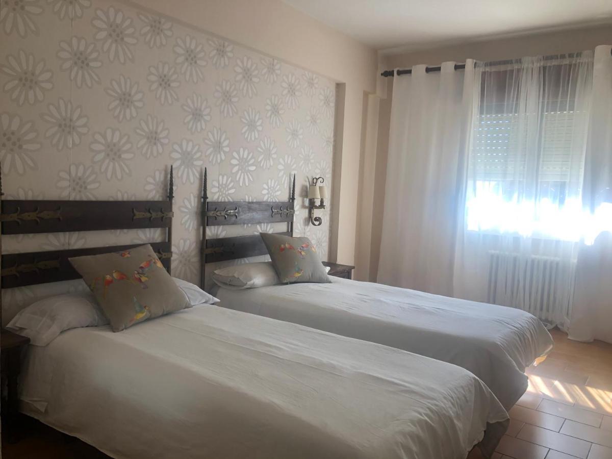 Hotel Barbacedo Mijares  Екстериор снимка