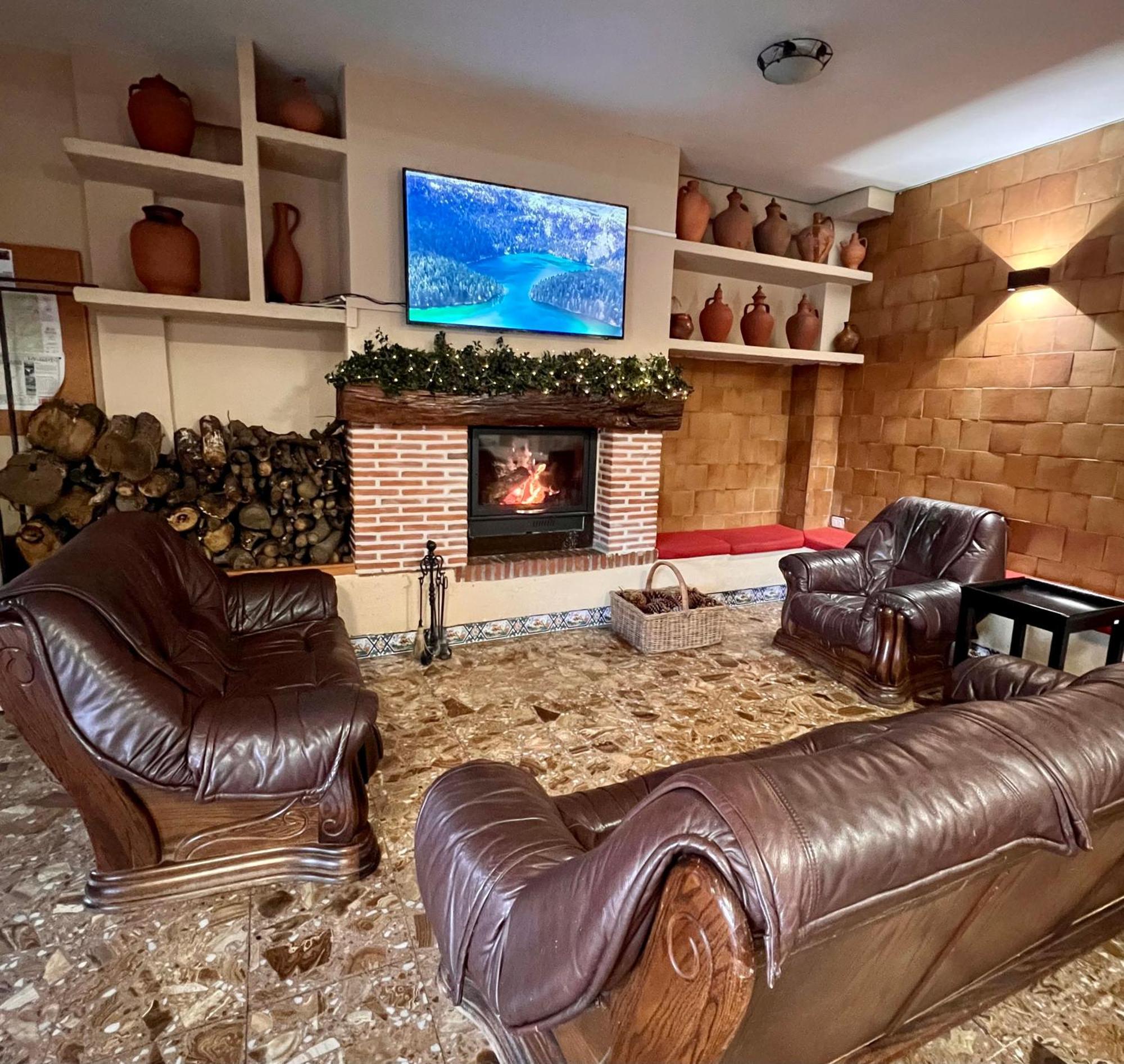 Hotel Barbacedo Mijares  Екстериор снимка