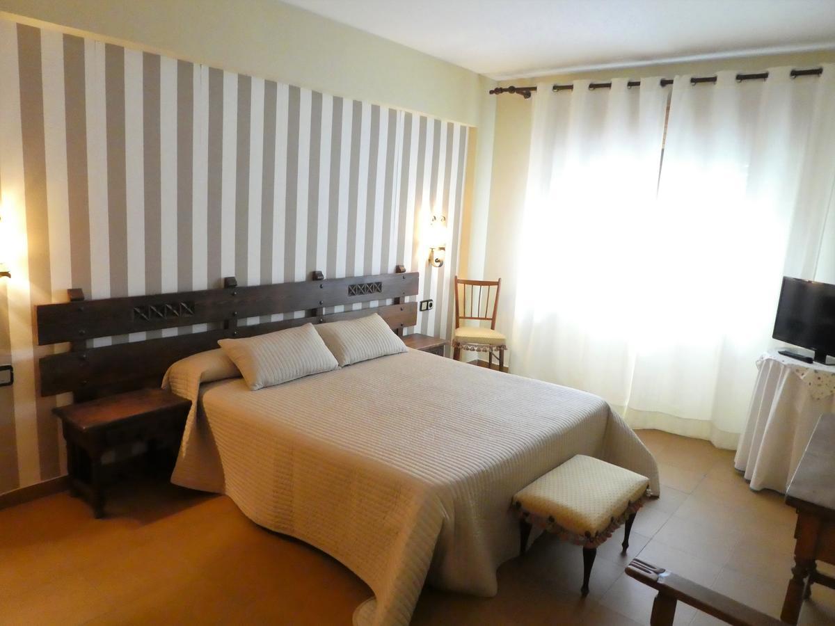 Hotel Barbacedo Mijares  Екстериор снимка